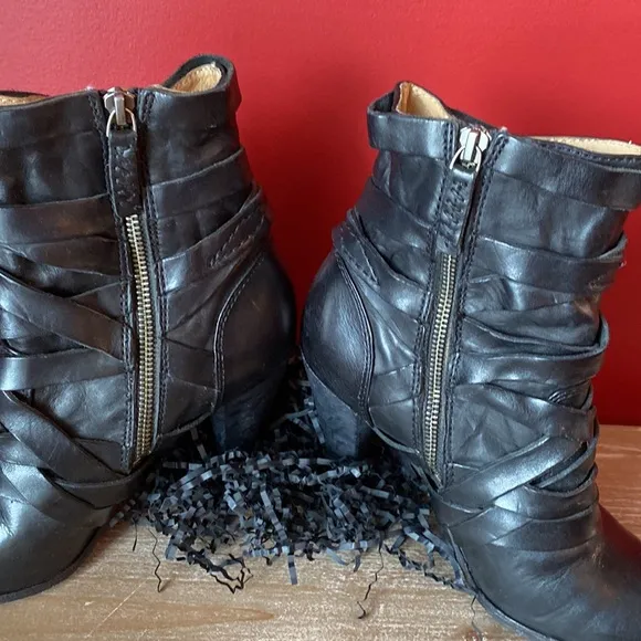 Frye Boots 7.5