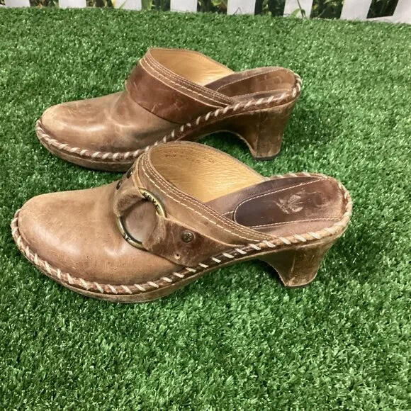 Frye Tan Leather Wedge Slides 9M