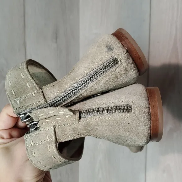 Frye Womens Carson Ankle Ballet  Suede Zip Back Loafer Slip on flats shoes