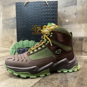 G7 Blac Leaf boots Sz Various