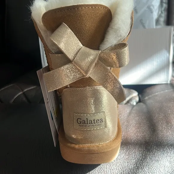 Galatea boots
