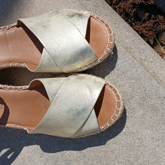 GENTLE SOULS - KENNETH COLE LEATHER Espadrille Wedge Sandal size 9