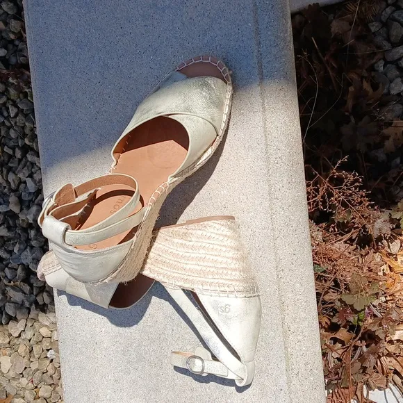 GENTLE SOULS - KENNETH COLE LEATHER Espadrille Wedge Sandal size 9