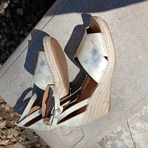 GENTLE SOULS - KENNETH COLE LEATHER Espadrille Wedge Sandal size 9