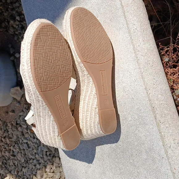 GENTLE SOULS - KENNETH COLE LEATHER Espadrille Wedge Sandal size 9