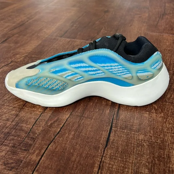 Gently used YEEZY Adidas 700 V3 Arzareth blue and black sneakers futuristic 11