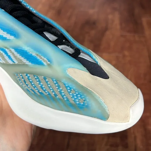 Gently used YEEZY Adidas 700 V3 Arzareth blue and black sneakers futuristic 11