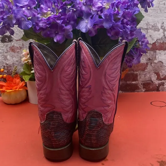 Girls Ariat Boots SZ 3
