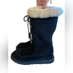 Girls UGG Boots Black Tassled Size 4