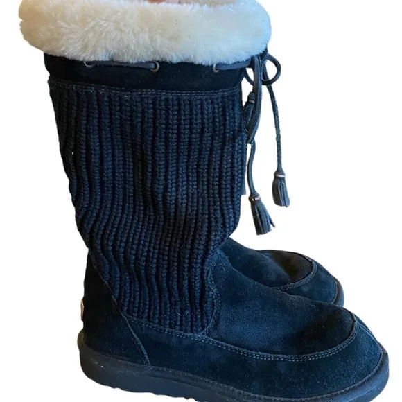 Girls UGG Boots Black Tassled Size 4