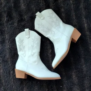 Girls white cowgirl boot