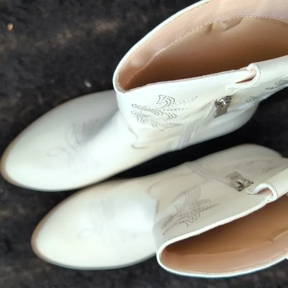 Girls white cowgirl boot