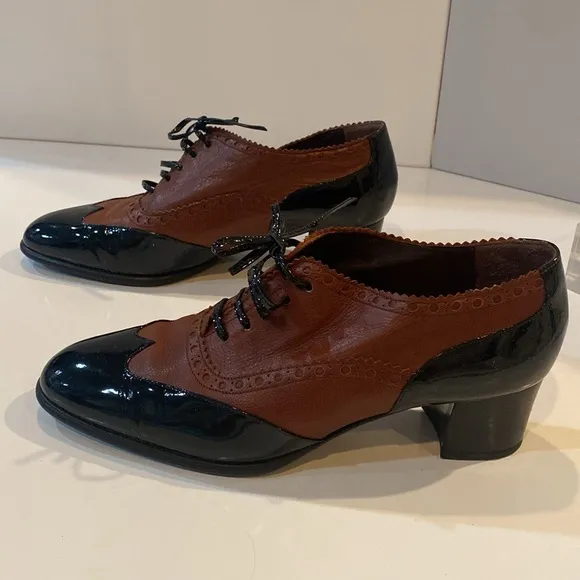 Granny Shoes: Black Patent Leather, Brown Leather Wing Tip Oxfords Italy 39 VGUC