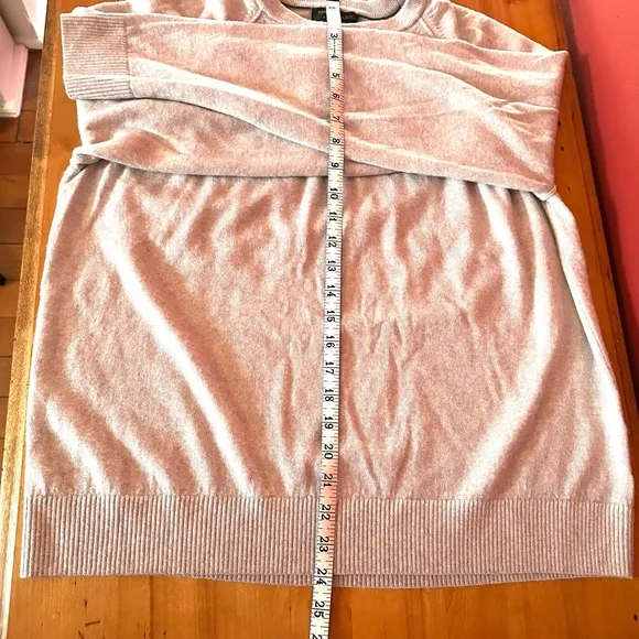 Grey Banana Republic 100% Marino Wool sweater size XL