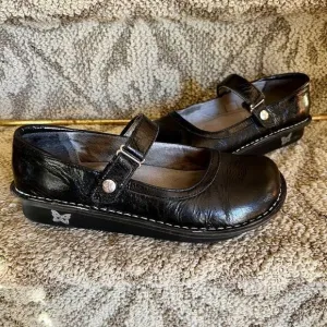 GUC Alegria Bel-101 Belle Crinkle Black Leather Mary Jane Shoes Size 37 7 - 7.5