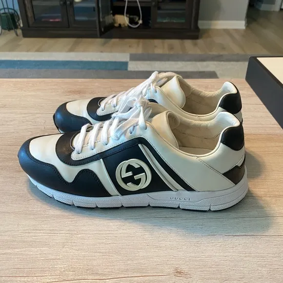 Gucci Men's Black and White Sneakers