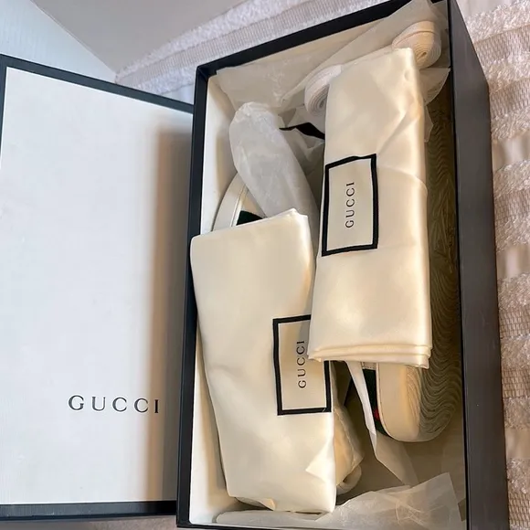 Gucci Men's Green and Red Sneakers