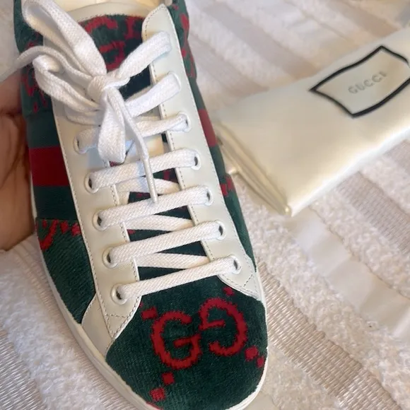 Gucci Men's Green and Red Sneakers