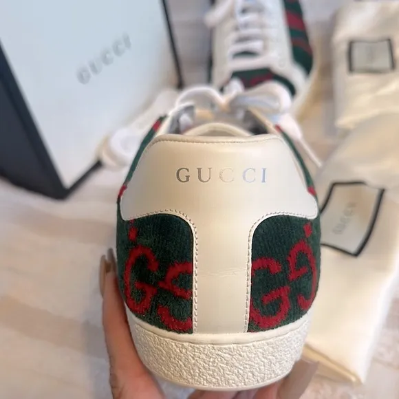 Gucci Men's Green and Red Sneakers