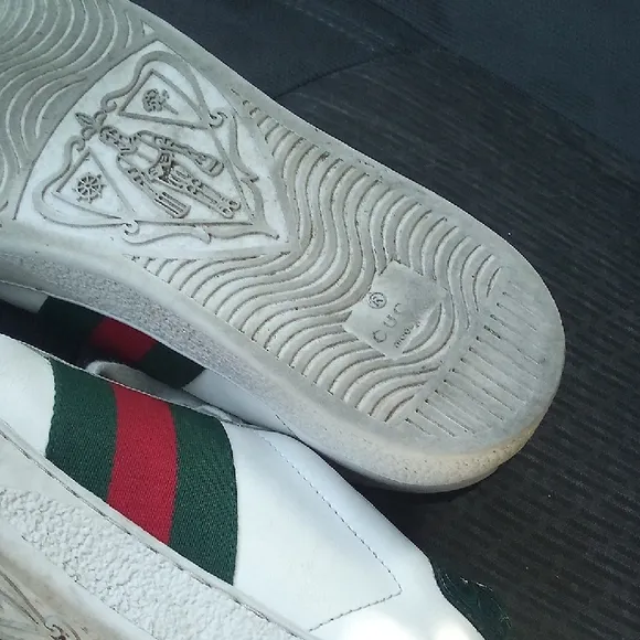Gucci Men's White Sneakers with Red and Green Stripes