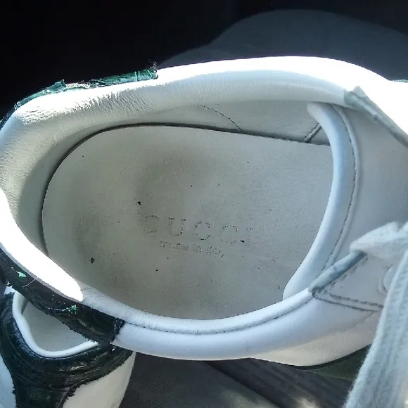 Gucci Men's White Sneakers with Red and Green Stripes