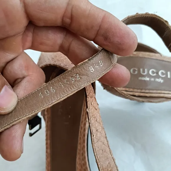 Gucci Sandal luxury  Snake Skin Ankle Strap Heels sz 8.5B