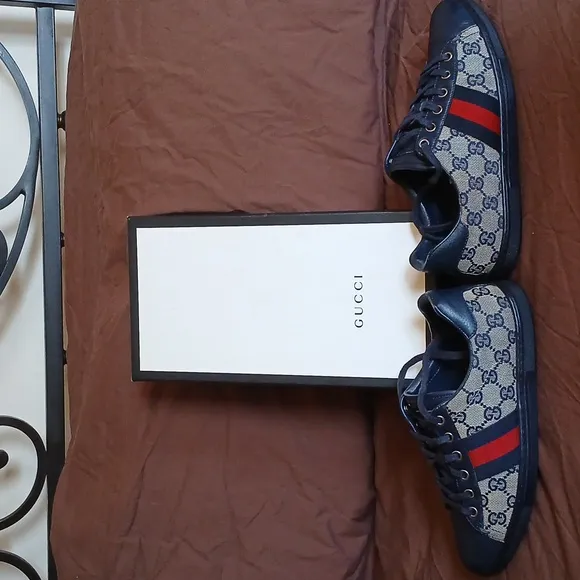 Gucci Supreme Sneakers