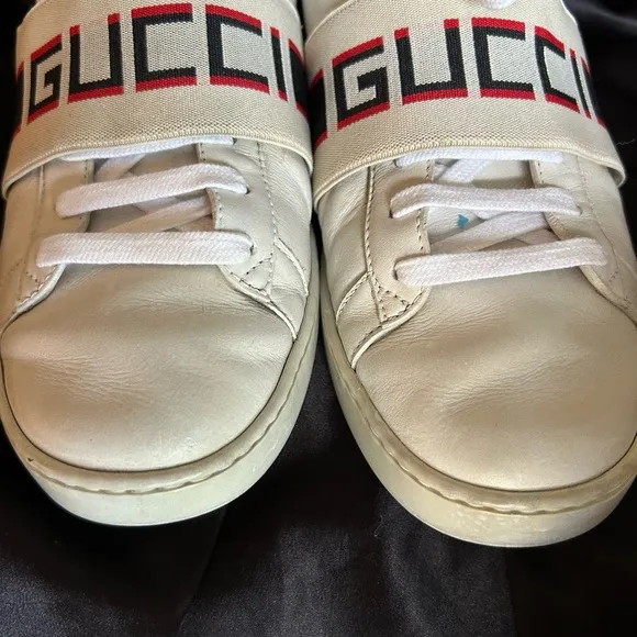 Gucci Women’s White Sneakers pre-owned
