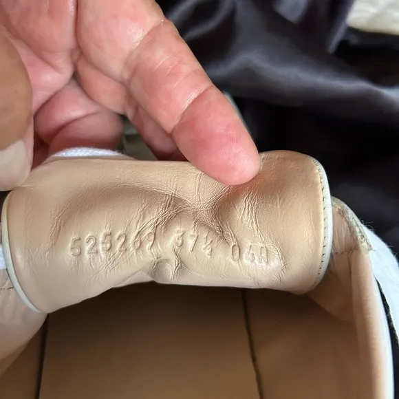 Gucci Women’s White Sneakers pre-owned