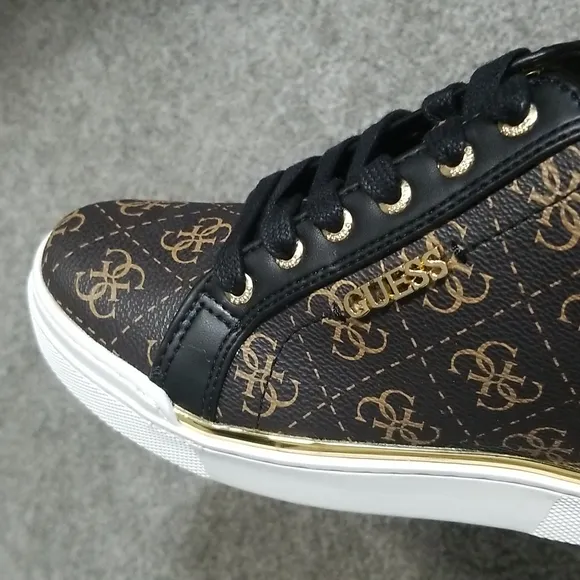Guess Gw Flowurs Wedged Sneakers in Brown Multi 6M