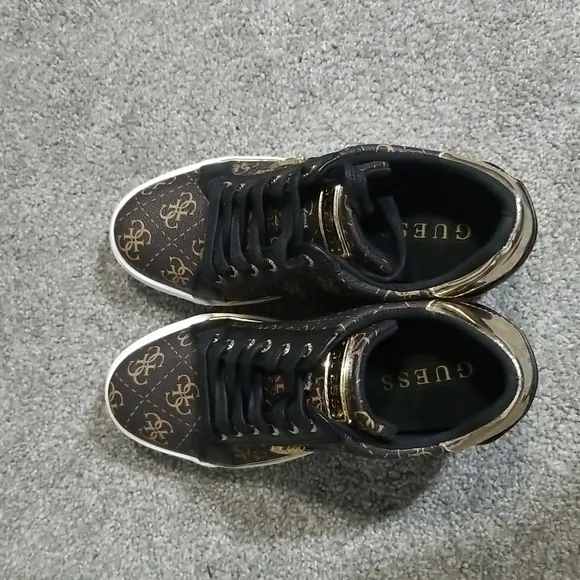 Guess Gw Flowurs Wedged Sneakers in Brown Multi 6M