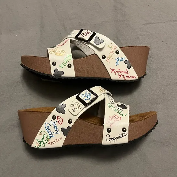 HAND PAINTED Gorgeous Sandals! Size 8 / 7.5!