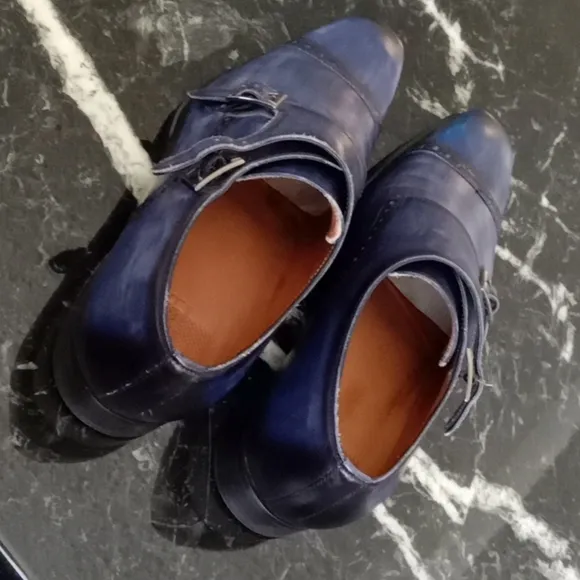 Handmade in Spain by Umber boutique, hand painted special dark blue and black