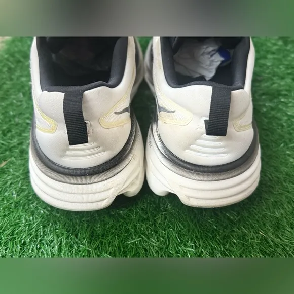 HOKA Men’s Bondi 8 White Running Shoes Size 11.5 D