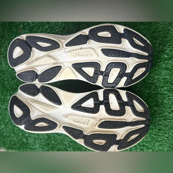 HOKA Men’s Bondi 8 White Running Shoes Size 11.5 D