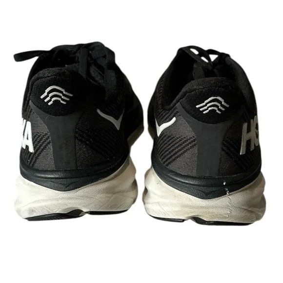 Hoka One One Women’s Clifton9 White/Black Running Shoes sz 8.5B