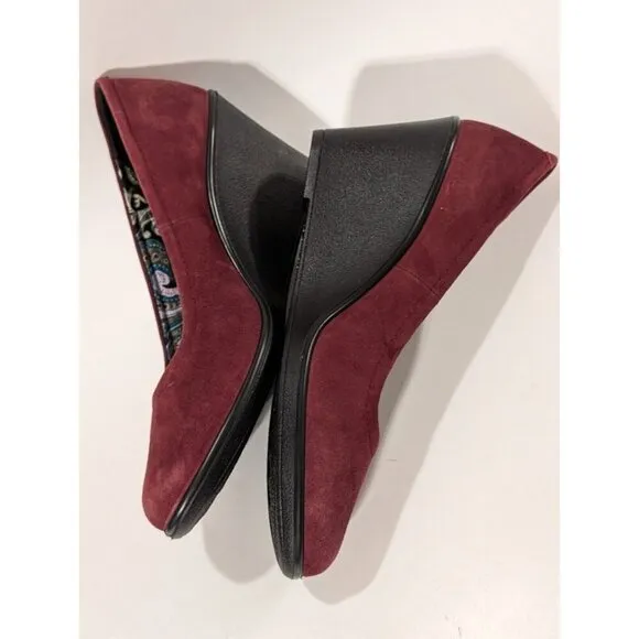 Hotter Wedge Shoes Suede Heels Women's Slip On Maroon Sz 6.5