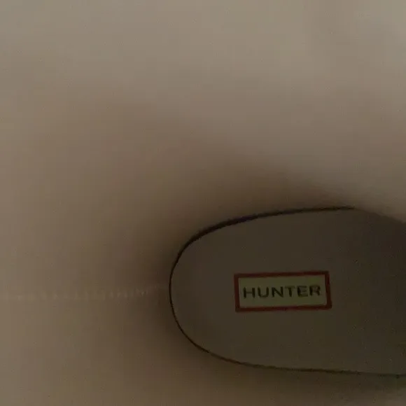 Hunter spelled rain boots