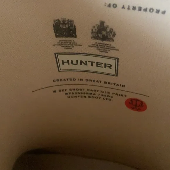 Hunter spelled rain boots