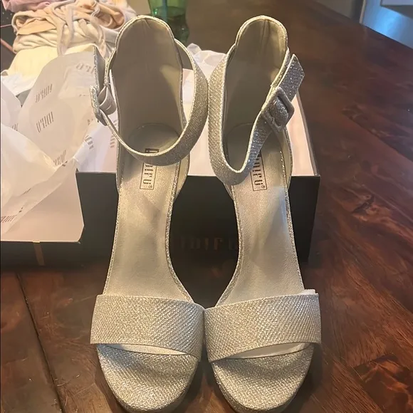 IDIFU DRESS CHUNKY  Silver High Heel OPEN TOE SIZE 11