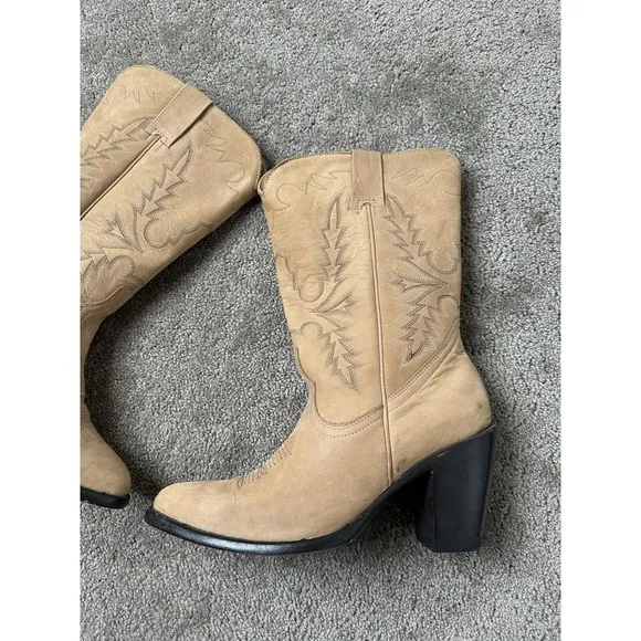IDYLLWIND‎ Women's Charmed Life Western Boots Round Toe Beige Size US 8B
