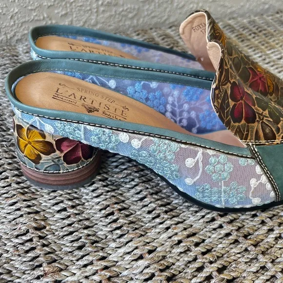Imperfect floral mules multicolor peep-toe embroidered lace airy chunky heels