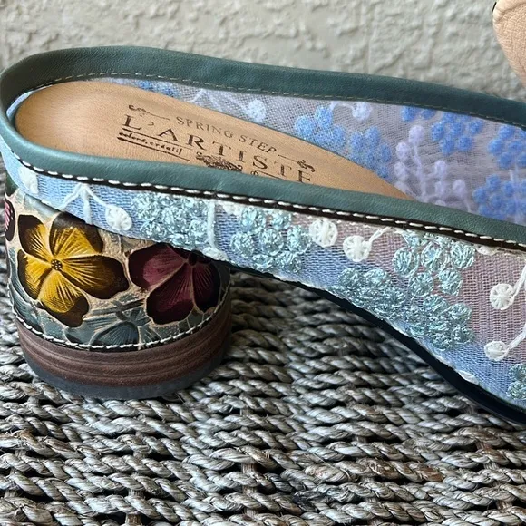 Imperfect floral mules multicolor peep-toe embroidered lace airy chunky heels