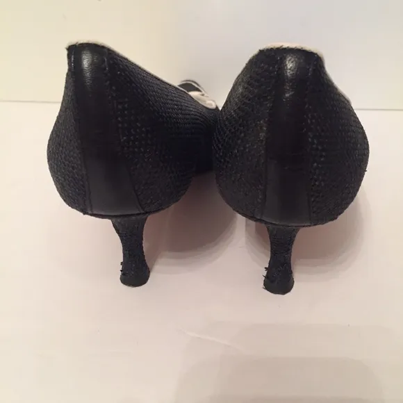 ISAAC MIZRAHI SHOES HEELS BLACK WHITE POINTED TOE ITALY Size 8