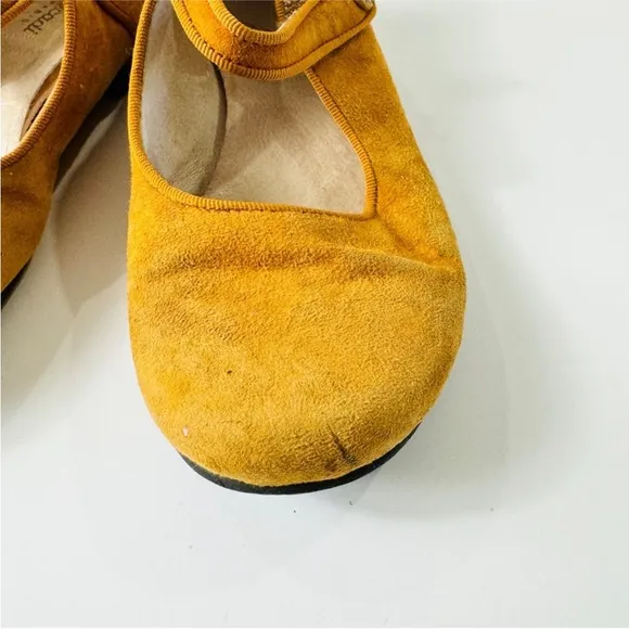 Jacadi Paris little girls Stylish Mustard Yellow Mary Jane Flats EUC
