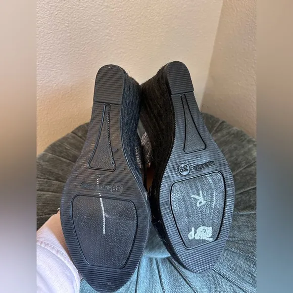 Janna made in Spain Stylish Black Wedge Sandals