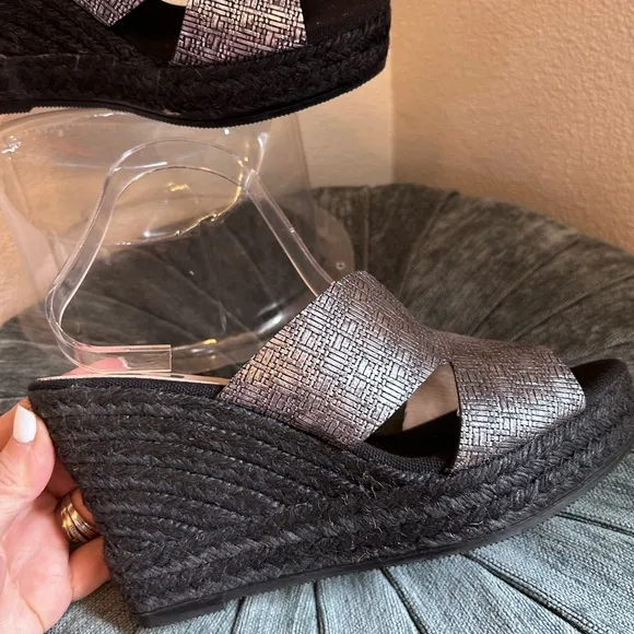 Janna made in Spain Stylish Black Wedge Sandals