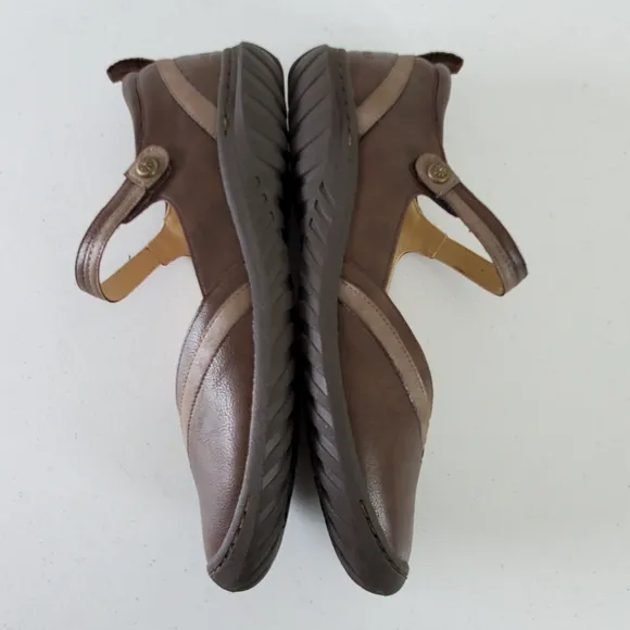 JBU Raven Mary Jane Shoes Size 12W Comfort Brown Round Toe Slip-on Office NEW