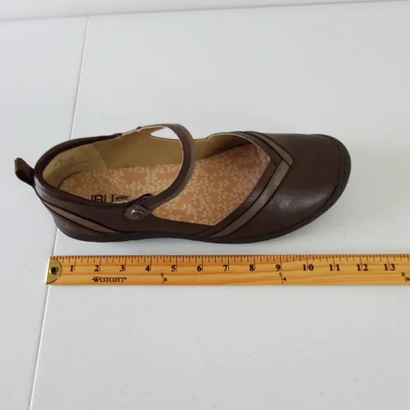 JBU Raven Mary Jane Shoes Size 12W Comfort Brown Round Toe Slip-on Office NEW
