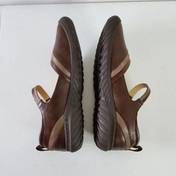 JBU Raven Mary Jane Shoes Size 12W Comfort Brown Round Toe Slip-on Office NEW